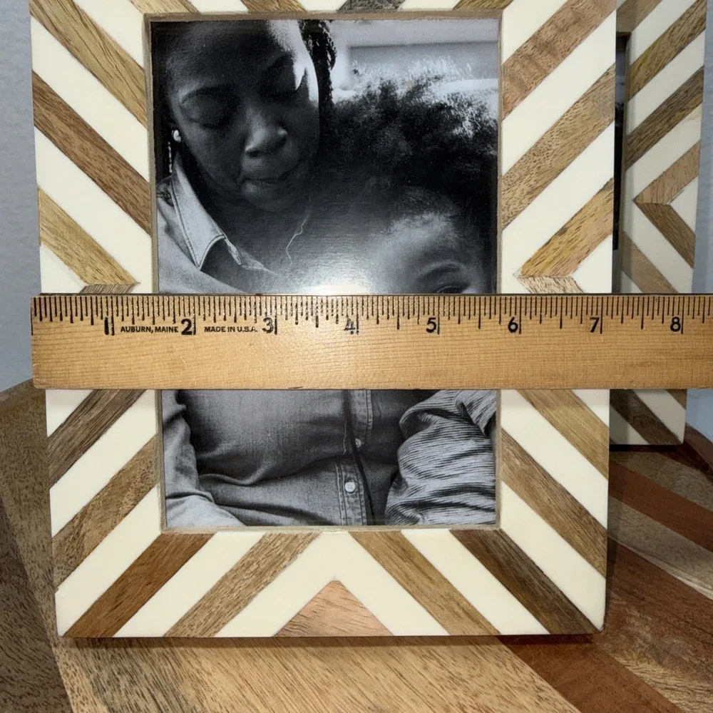 (2) Threshold Chevron Wood & Resin Look Photo Frame 5x7 - Modern Decor NEW READ